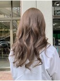 アッシュグレージュ