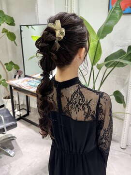 スミ(sumi) 編み下ろしポニーテール