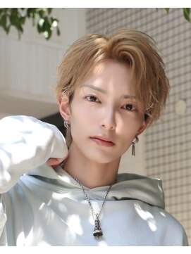 オーシャントーキョーウエスト 心斎橋 (OCEAN TOKYO WEST) メンズヘアショートアップバングベージュカラー