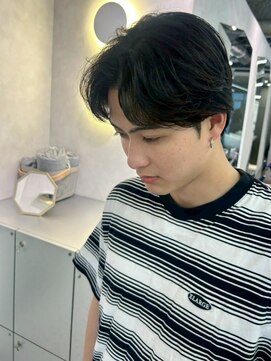 ポーチバイハニー オモテサンドウ(PORCH by HONEY omotesando) 横浜　曲がる縮毛矯正　フェザーパーマ　センターパート1