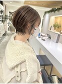 大人かわいい黒髪ショートボブハンサムショート