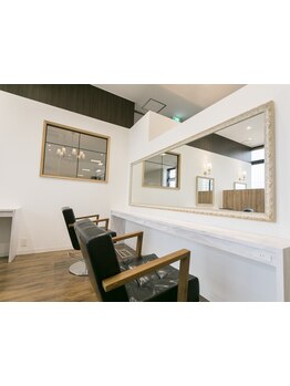 【蔦屋書店万代店内】”未来美”を一番に考えた、ワンランク上の技術×丁寧な接客が人気の秘密。