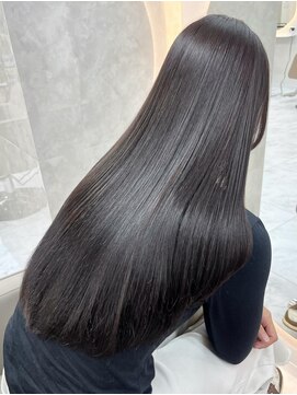 エス 熊谷(Ess) 《Yui》ダークブラウン/透明感カラー/暗髪