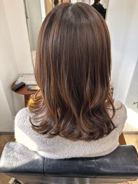 エンリー(ENlee) 【白鳥】ミディアムボブ