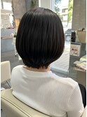 【ミニボブ】ぷるんと弾むツヤ感。首元すっきりコンパクトボブ
