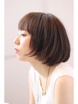 アヴァカブヘアライフ(avacab HAIR LIFE) 前上がりボブ