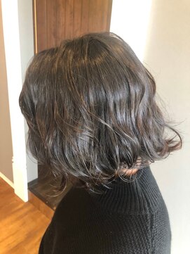 カルネ(Karne) ナチュラルウェーブボブ