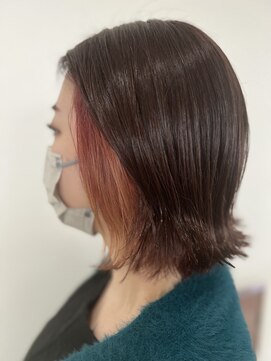 アングゥギャラリー(ungu GALLERY) ケアブリーチ／インナーカラー／ピンクベージュ／外ハネ