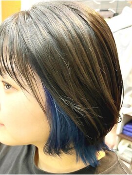 エノモト(ENOMOTO) ウルフカットブラック×ブルー顔周りシースルー前髪