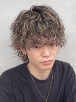 グランデュール 東静岡池田店(GRANDEUR)&nbsp;波巻きスパイラルパーマウルフカットツイストパーマメンズパーマ