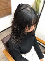 アトリエナガノ(atelier nagano) ニュアンスカラー/センターパート/ツヤ髪スタイル/ブルージュ