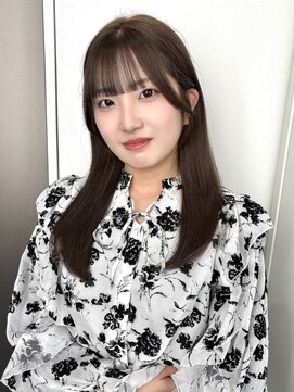 ユーフォリア 渋谷グランデ(Euphoria SHIBUYA GRANDE) オリーブベージュ ストレート 顔まわり 赤み消し