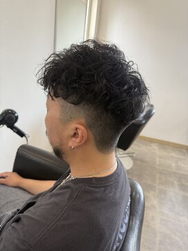 シャンクスヘア(SHANKS HAIR) スペインカール