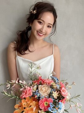 オモチャ(OMOCHA) 華やかさ引き立つブライダルヘアアレンジ