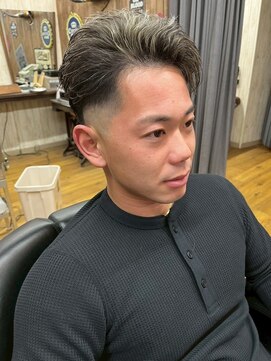 アールズ ヘア(R's hair) MEN’S HAIR/波巻きツイストスパイラル/リバースセンターパート