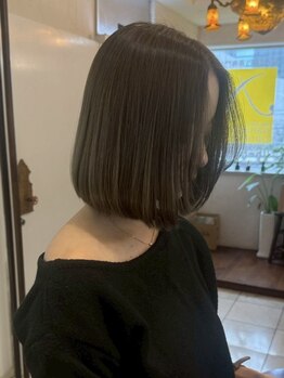 ナナナパレナ 梅田店(nanana parena)の写真/髪のお悩みや気になる白髪などお困りの方へ、経験豊富なスタイリストが丁寧に解決し理想のスタイルをご提供