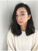 学生限定 黒髪ミディアムでも抜け感があるパーマ 53