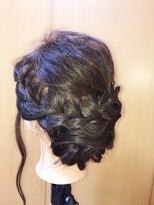 ホットライン(Hot Line)&nbsp;サイド高めから編みこんだアレンジ！