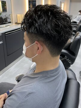 ショット 高槻(SHOT) アップバング　ショートバング　担当：土居大樹