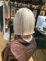 アルカナ 明治神宮前原宿(ARCANA)&nbsp;ホワイトカラー　抜きっぱなしブリーチ　ホワイトブロンド