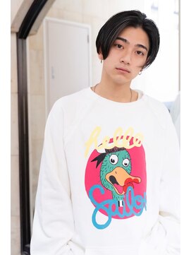 エイミー(Aimee) 前下がりセンターパート