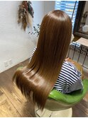 ロングヘアの極艶ストレート/シルキーベージュ/アースカラー