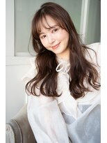 マグノリア オモテサンドウ(MAGNOLiA Omotesando)&nbsp;ふんわり甘い愛されロングパーマ・・・HINATA