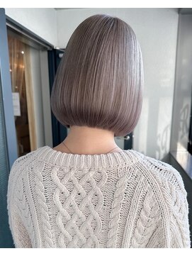 ローサバイ アルティナ 横浜店(Rosa by artina) ハイトーンカラー_ミルクティーアッシュ_