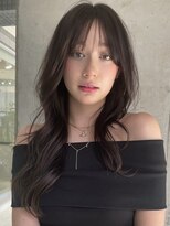 トイ(TOI)&nbsp;ロングレイヤーカット/グレージュ/シースルーバング