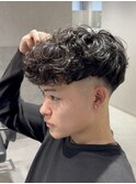 海外風スペインカールフリンジカットテーパーフェード