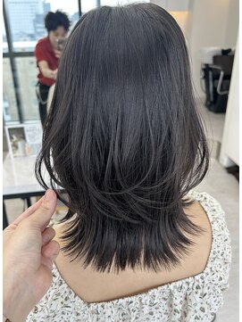 ビューナゴヤ 名駅(VIEW NAGOYA) ミディアムレイヤー/黒髪/レイヤーカット/くびれヘア