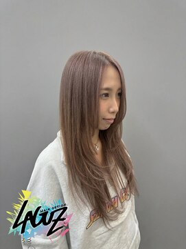 ラグズ 茅ヶ崎(LAGUZ) シアーベージュ × ナチュラルレイヤーロング