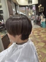 シャンプーボーイ 佐賀(SHAMPOO BOY)&nbsp;洗練された大人のマッシュショート：ツヤ感ブラウンで魅せる横顔