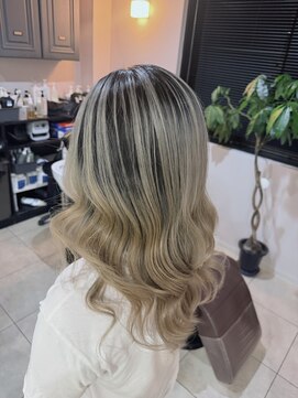 ヘアサロンラルガ 下曽根店(Hair salon Raruga) シャドウルーツ/ハイトーンカラー/デザインカラー/グレージュ
