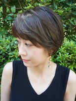 ウィーク 梅田(UiiC)&nbsp;おしゃれハイライト◆大人美髪ショート