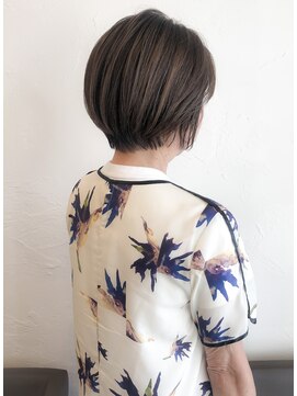 ウィロー(WILLOW) 【WILLOW京橋/都島】明るいお白髪染めショートボブ（井下貴史）