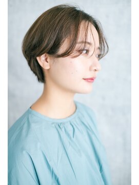 グロウ バイ グラフィー(GLOW by Graphy) ３０代～40代大人ショート