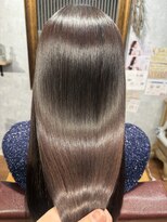 マスト ヘアー(must hair)&nbsp;髪質改善カラーダークブラウンうるツヤロングナチュラルスタイル
