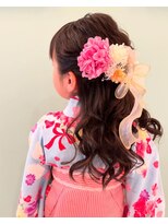 アンフィ 矢向(Anphi)&nbsp;3-25 キッズ袴着付け・ハーフアップ