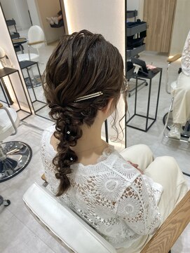 ジーナ 博多筑紫口(Zina) 編み下ろしヘアアレンジ/髪質改善/結婚式ヘアアレンジ