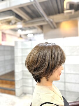 ルーファス 恵比寿 渋谷(Ruufus) 大人可愛い丸みショート 2508