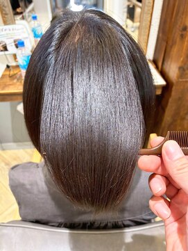 ユーシャンボール(U-CHAMBORD) 艶ボブストレート【寝屋川市駅／星田駅】