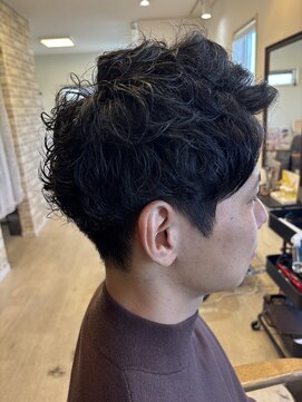 クオーラ(cuaura) メンズスパイラルパーマスタイル