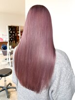 ヘアーアイストゥーレ(HAIR ICI TRE)&nbsp;ブリーチ、ダブルカラーピンクラベンダー担当渡辺聖