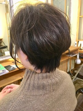 アリン(allin) 丸みのあるショートボブ