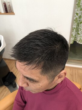 つるせ ヘアーサロン 刈り上げショート