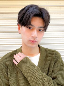 コロ(COLO) 【COLO】刈り上げセンターパートショート 吉祥寺