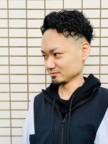 サロンドクロエ(Salon de Chloe)&nbsp;メンズ__海外風__スキンフェード__刈り上げ__スパイラルパーマ