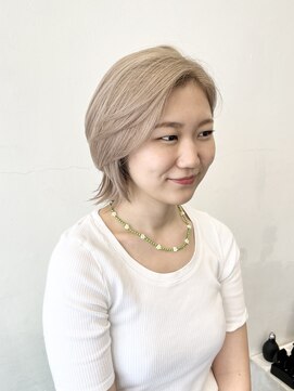 ココ 原宿(KOKO) 小顔レイヤーカットオリーブグレーココアベージュウルフカット