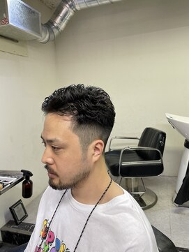 メリケンバーバーショップ フクオカ(MERICAN BARBERSHOP FUK) ショートパーマフェード